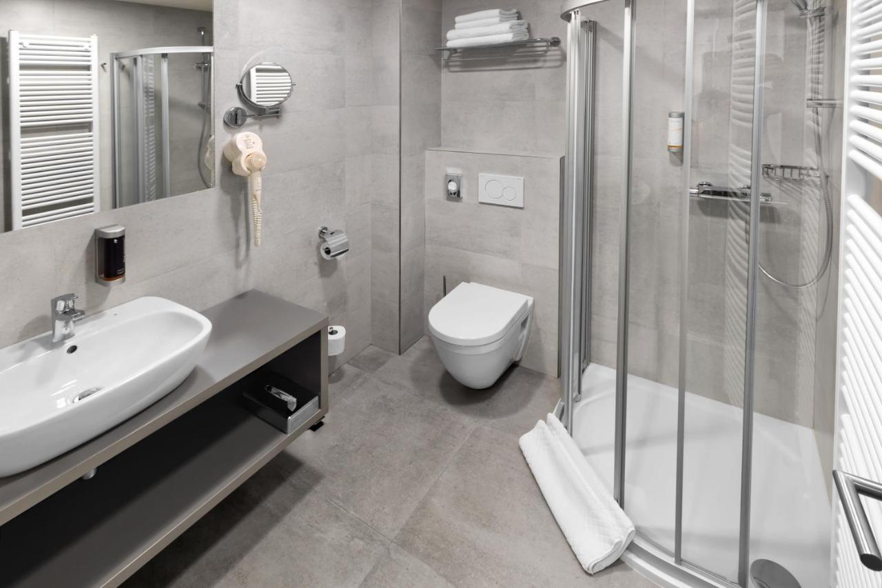 Ala Hotel Bystrice nad Pernstejnem Eksteriør billede