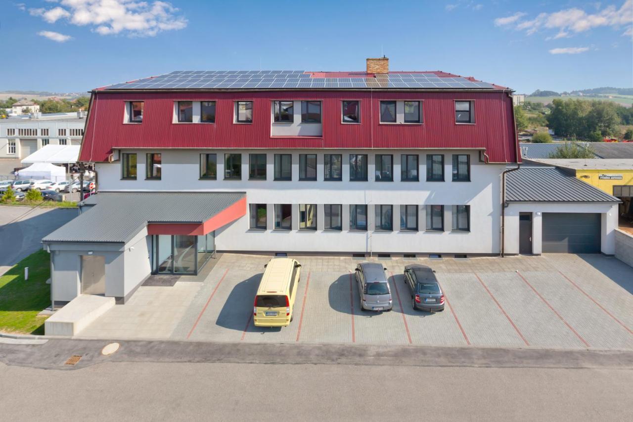 Ala Hotel Bystrice nad Pernstejnem Eksteriør billede